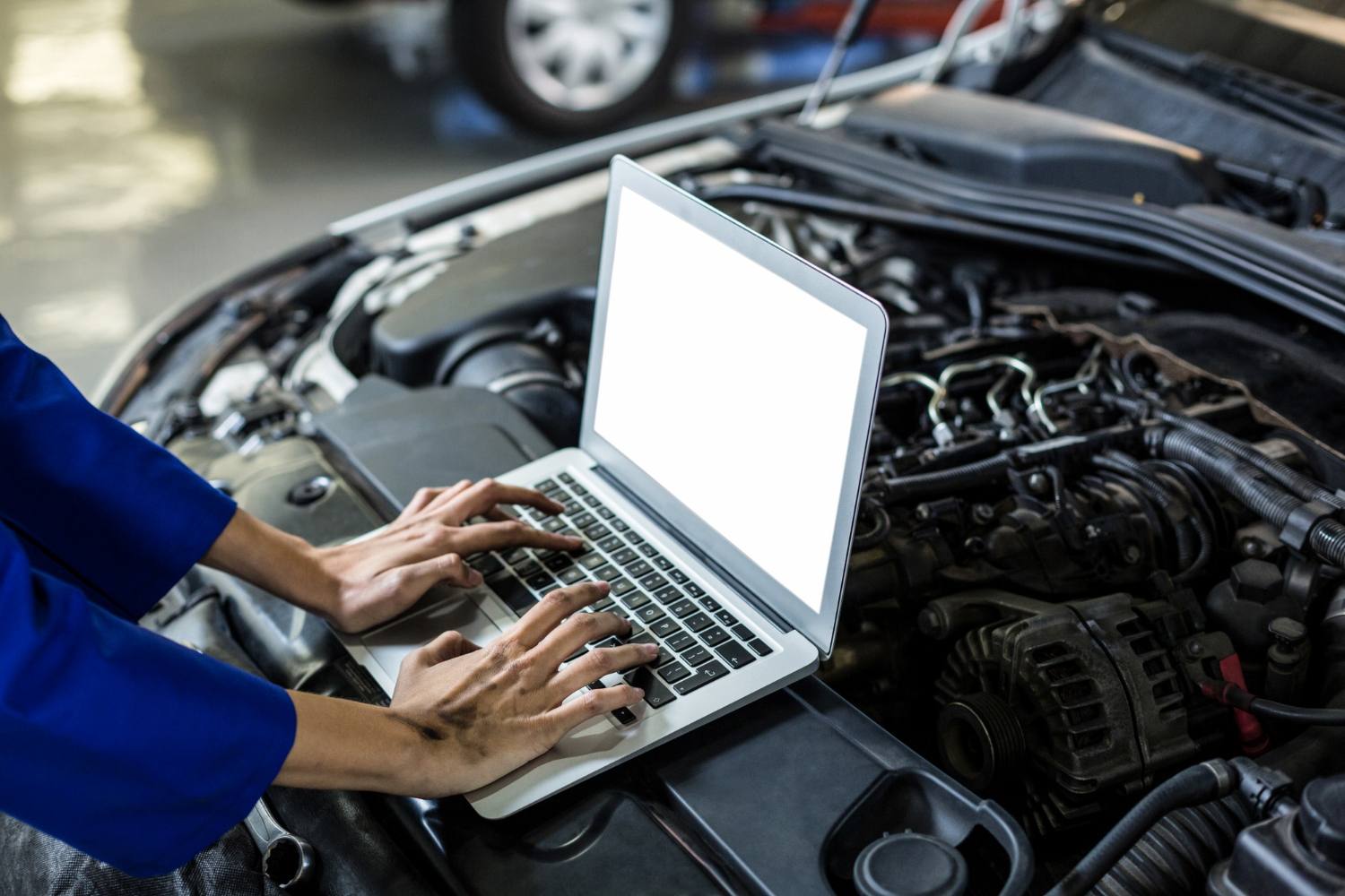 Personalize and optimize your car with Vuxena
